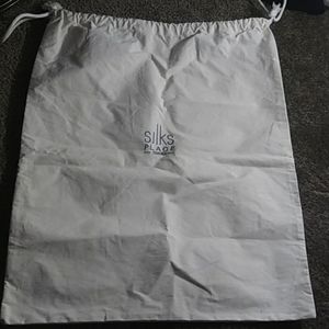 Silks dust bag